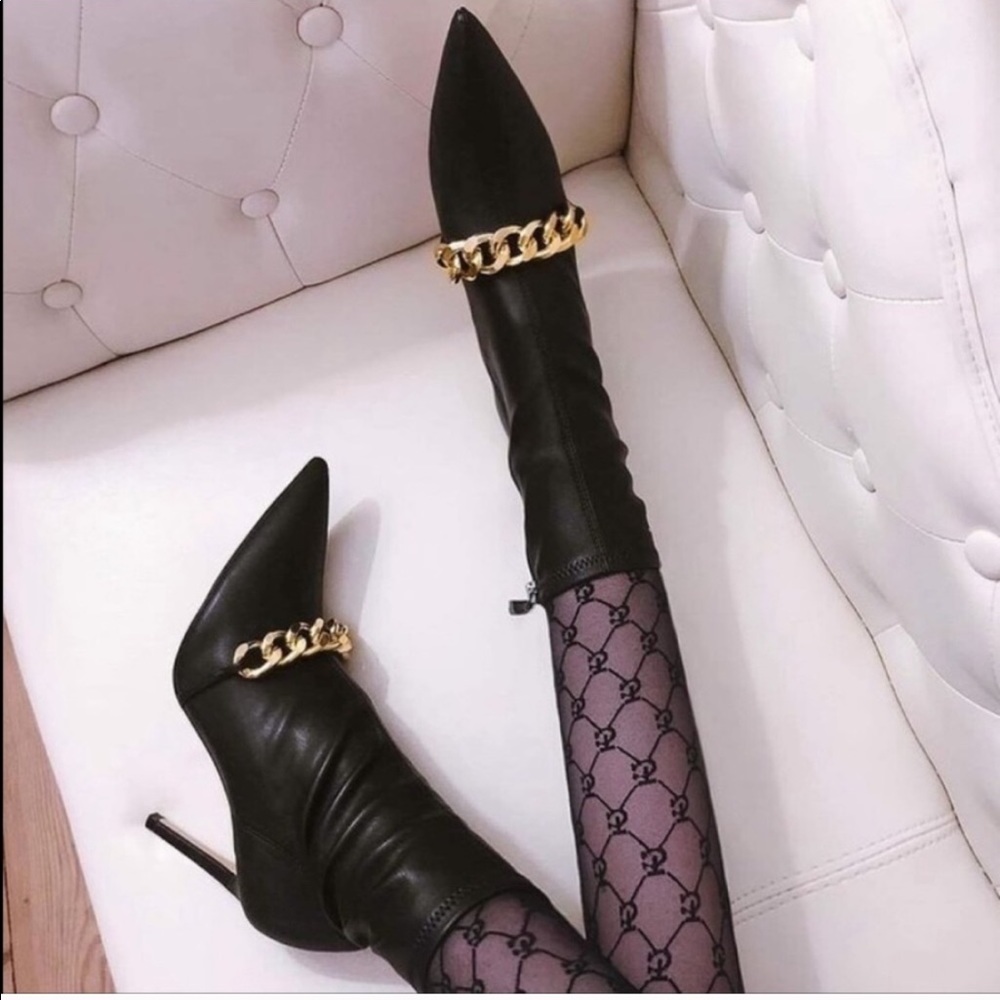 ZARA BLOGGERS FAVORITE BOOTS - Picture 1 of 13